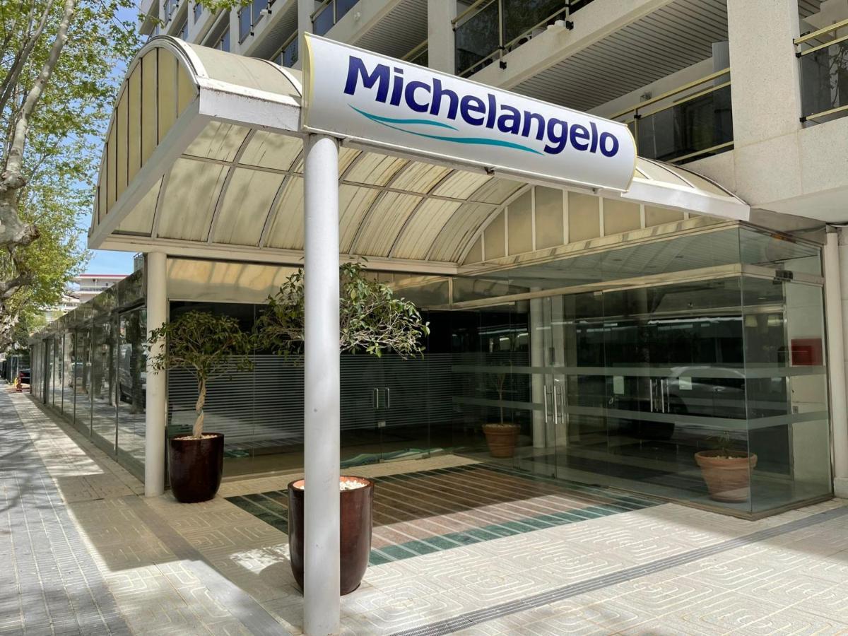 Apartamento Michelangelo Салоу Екстериор снимка